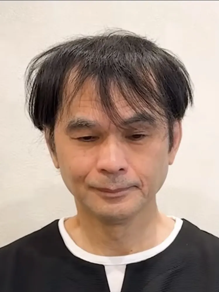把瀏海往旁邊流反而強調稀疏
