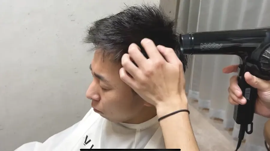 吹風機不要離太近