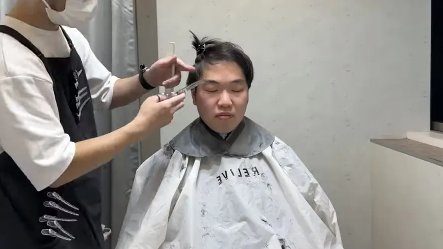 店裡實際的吹整。髮根撐起來吹，短髮一樣做得出份量。